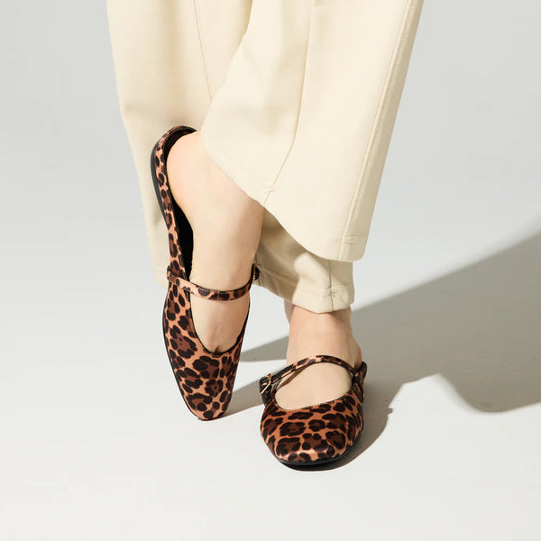 Yosi Samra Lily Mule